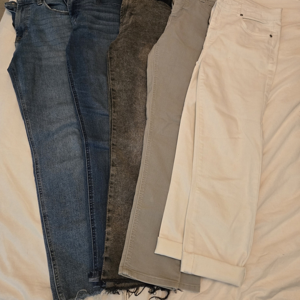5 pairs of Jeans For The Price Of 1 - Blue, Gray, Black, White